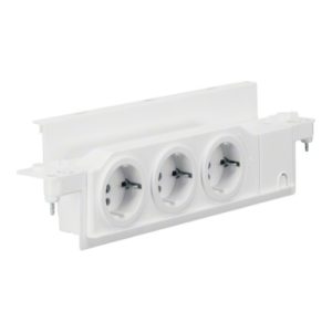 Розетка 3-кратна з заземлювальним контактом, з розворотом на 90° (B)