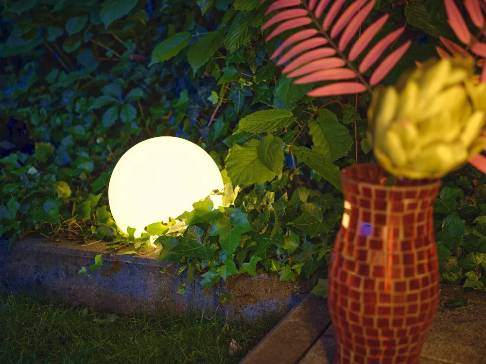 Гібридне зовнішнє освітлення LEDVANCE | сучасне садове освітлення