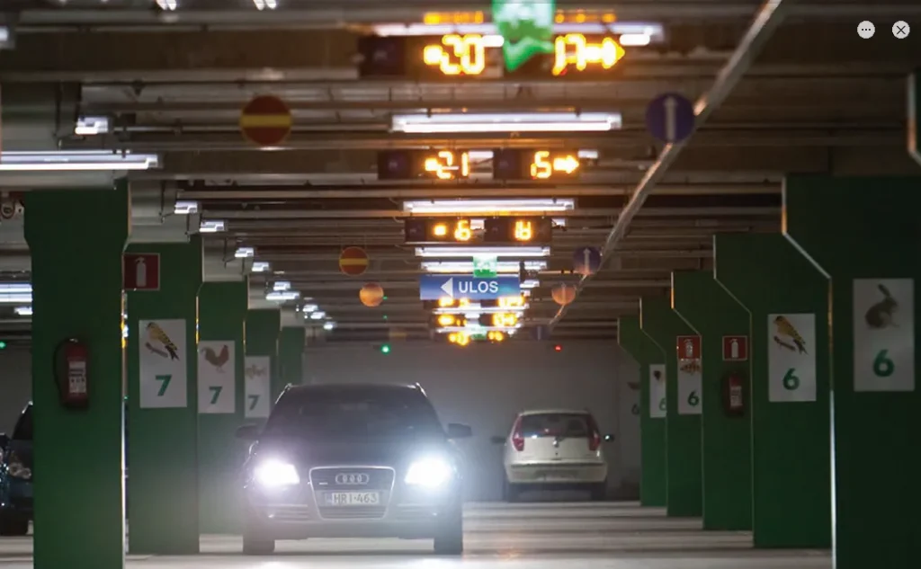 Світильники Philips підвісні та з бездротовим керуванням