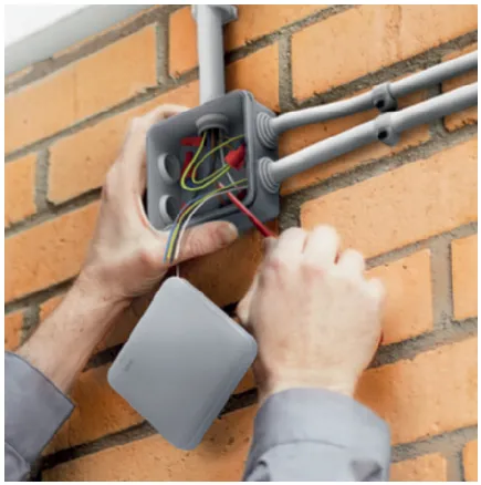 Монтажні коробки та аксесуари Multifix Air