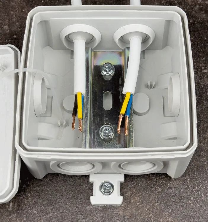 Коробки монтажні UEC | Ключові переваги