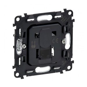 Мех-м розетка комп. RJ-45 внутр. кат.6 UTP Valena IN'MATIC