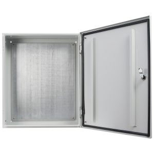 Металлический щит ЩМП 600х500х250 IP 54 с панелью Ubox