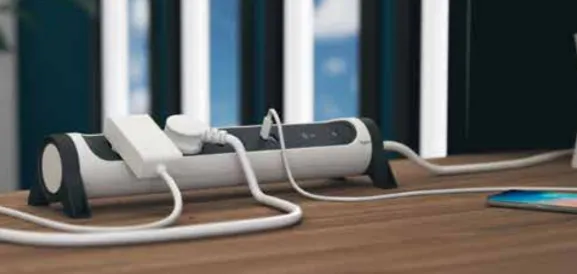 Універсальні подовжувачі та адаптери Legrand