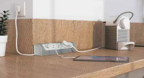 Універсальні подовжувачі та адаптери Legrand